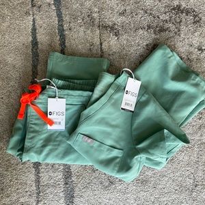 FIGS Jade Set NWT